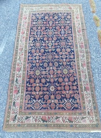 ANTIQUE FEREGHAN SCATTER RUG