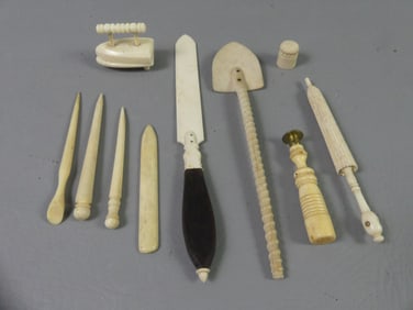 10 MINI WHALEBONE ITEMS