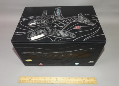 TONY PENSON INUIT GEMSTONE BOX - SEA LIFE