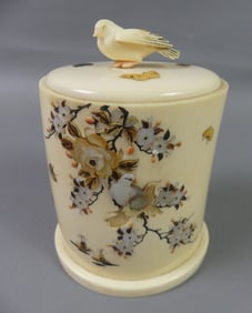 JAPANESE BONE BOX - BIRD & GEMS