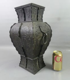CHINESE BRONZE VASE - MING DYNASTY