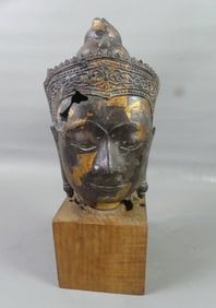 EARLY ASIAN BRONZE BUDDHA HEAD