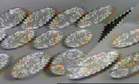14 CHINESE ROSE MEDALLION PLATES