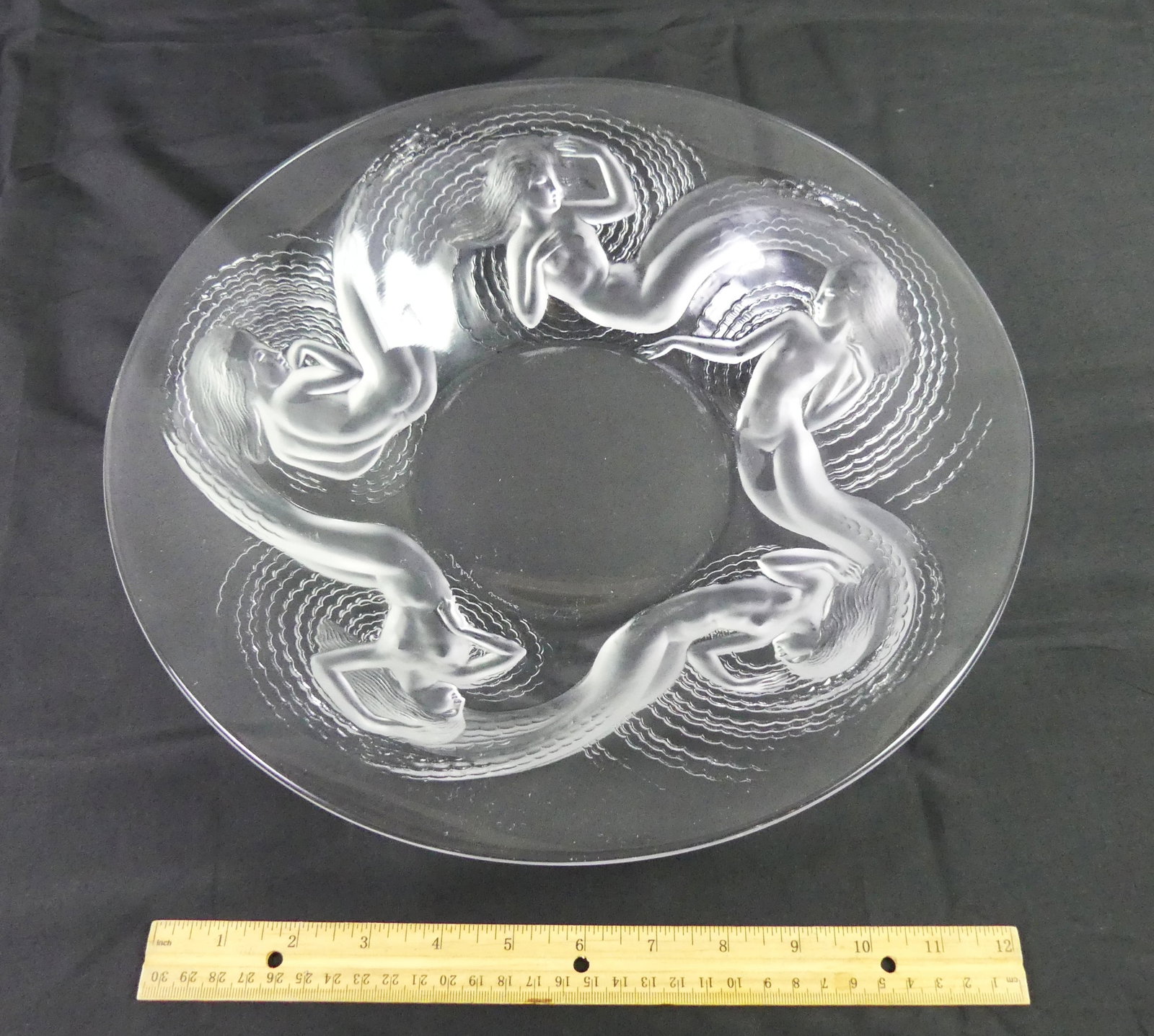 LALIQUE CALYPSO MERMAIDS BOWL (1 of 3)