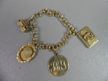 14K GOLD CHARM BRACELET