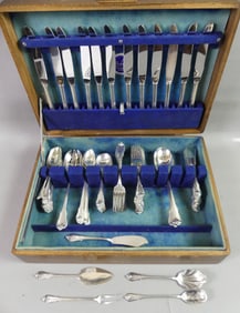 WALLACE GRAND COLONIAL STERLING FLATWARE SET