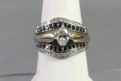 14K DIAMOND ENGAGEMENT RING SET