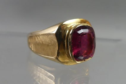18K MENS GOLD & RUBY RING
