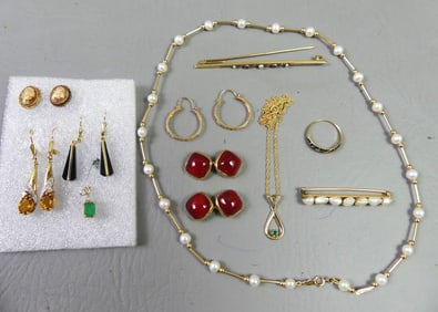 ASSORTED 14K GOLD JEWELRY