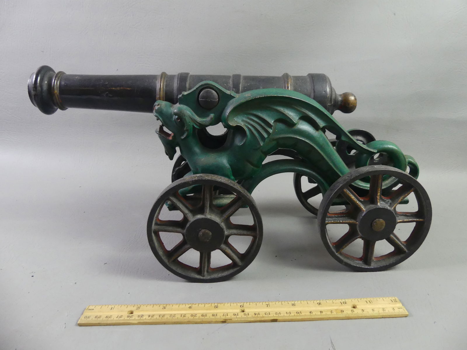 ANTIQUE IRON CANNON - DRAGON CARRIAGE (1 of 5)
