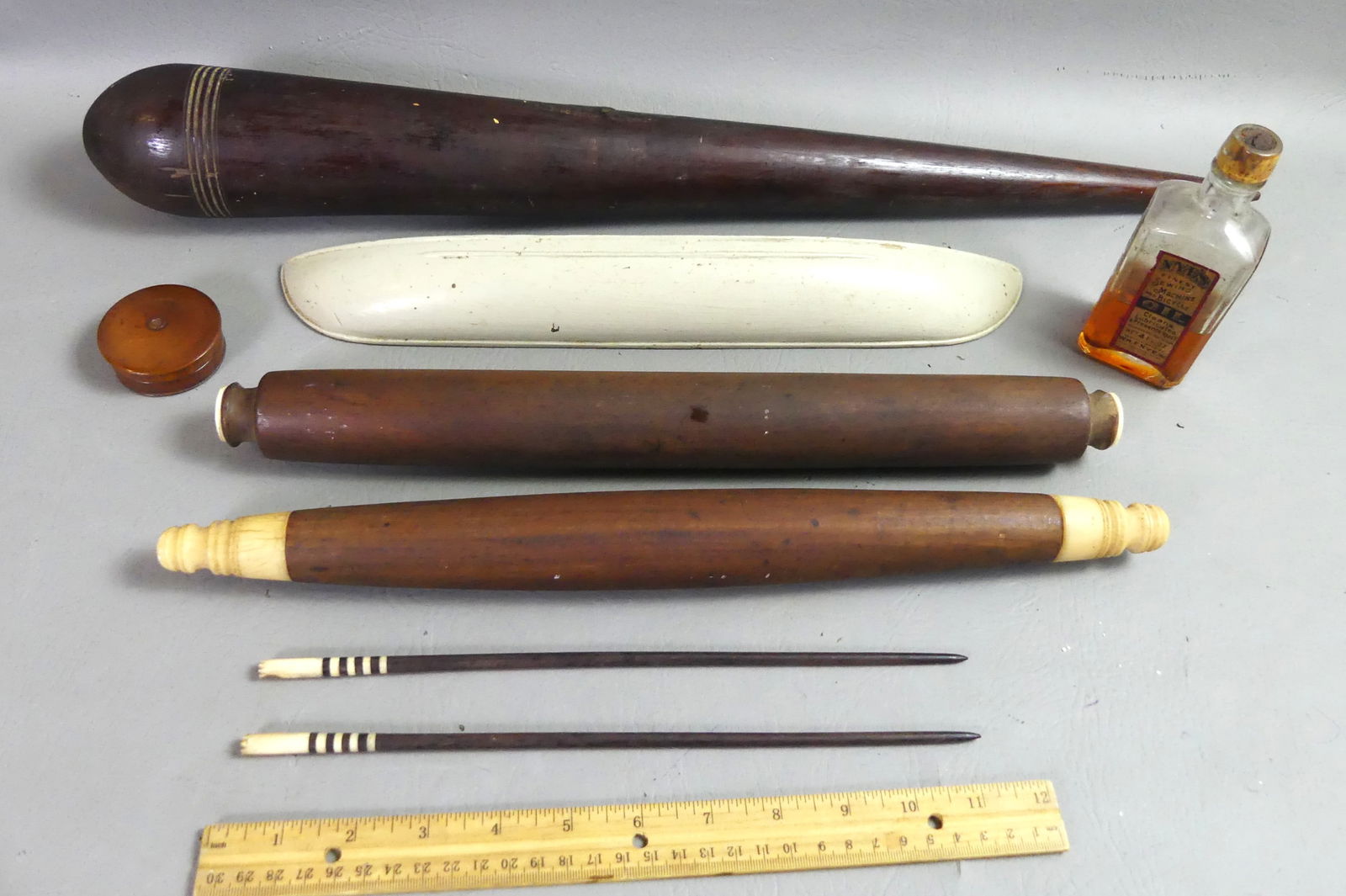 LOT ASSORTED WHALING RELATED ITEMS (1 of 4)