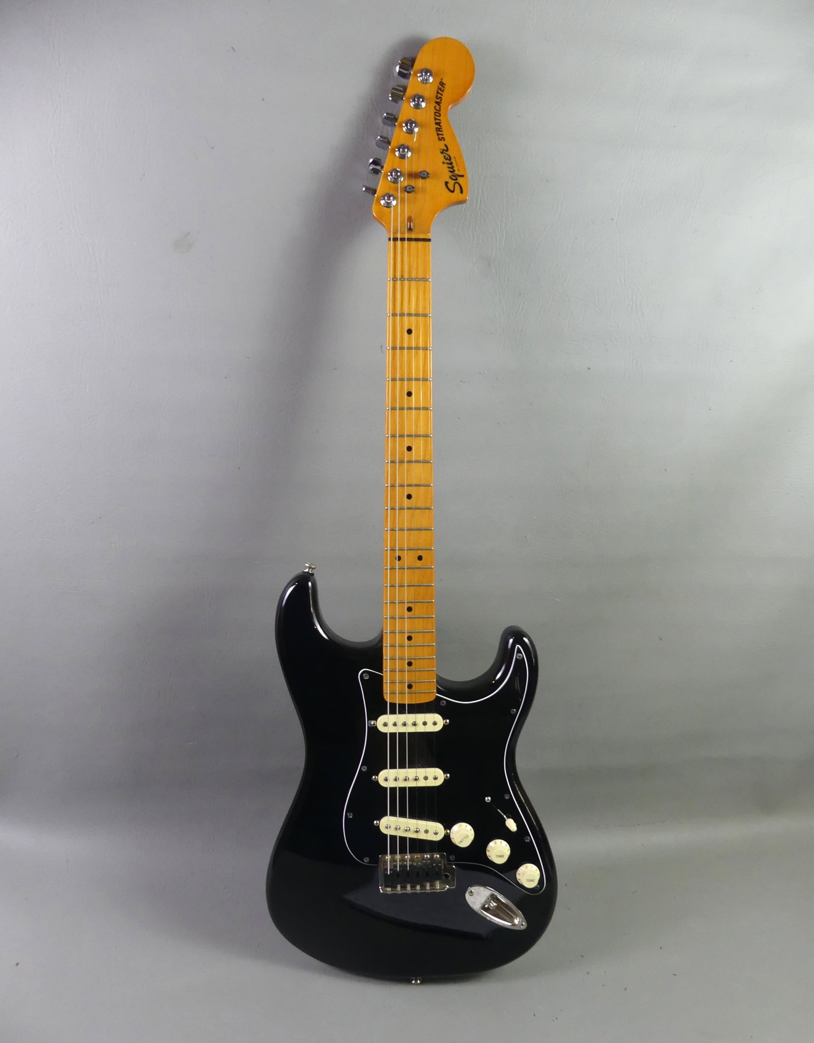 SQUIER STRATOCASTER ELECTRIC GUITAR (1 of 7)