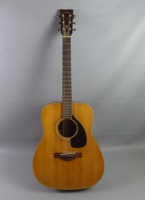 YAMAHA FG-180 ACOUSTIC GUITAR