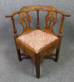 ANTIQUE CARVED WALNUT CORNER CHAIR
