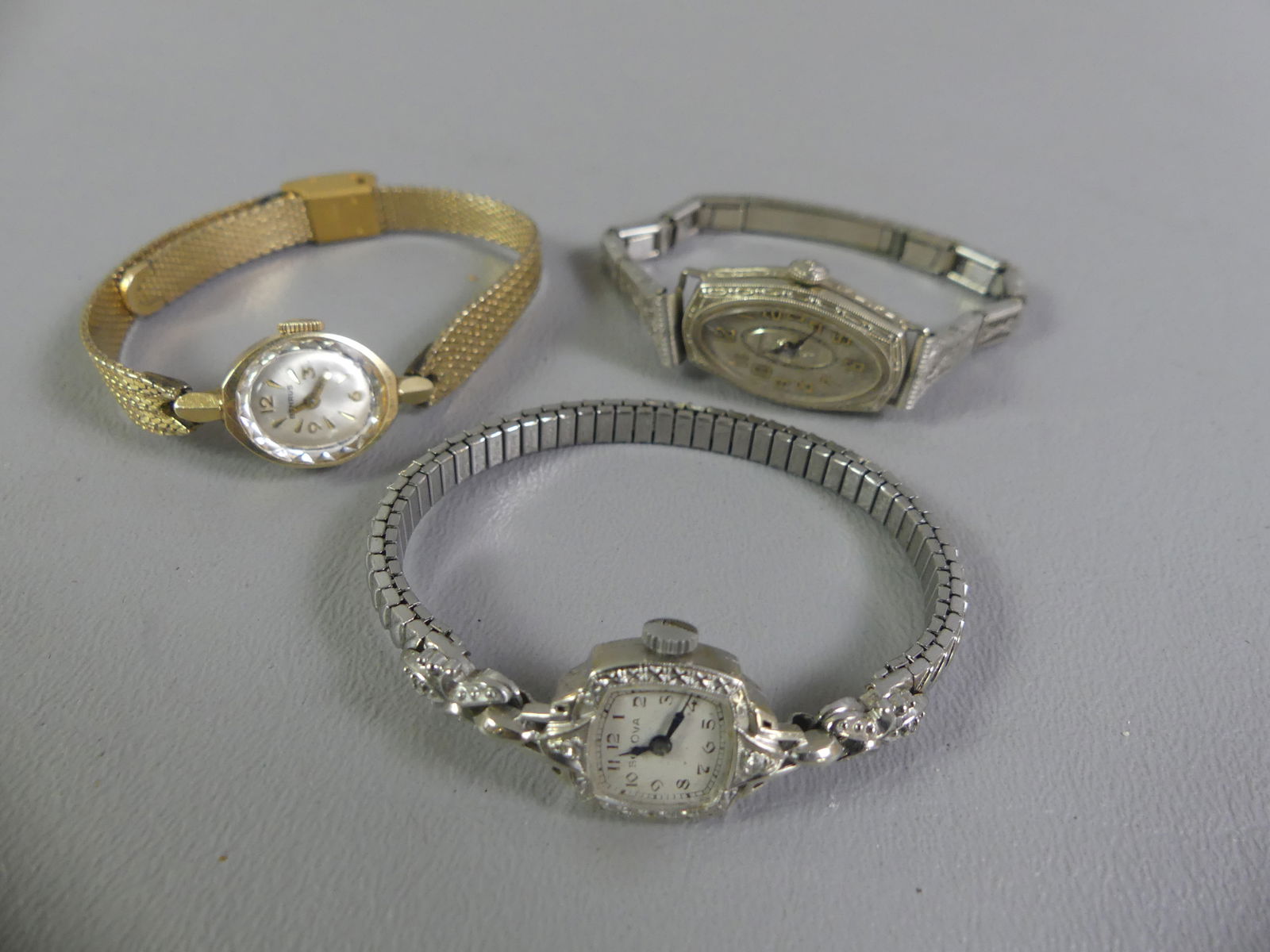 3 LADIES GOLD WRIST WATCHES (1 of 1)