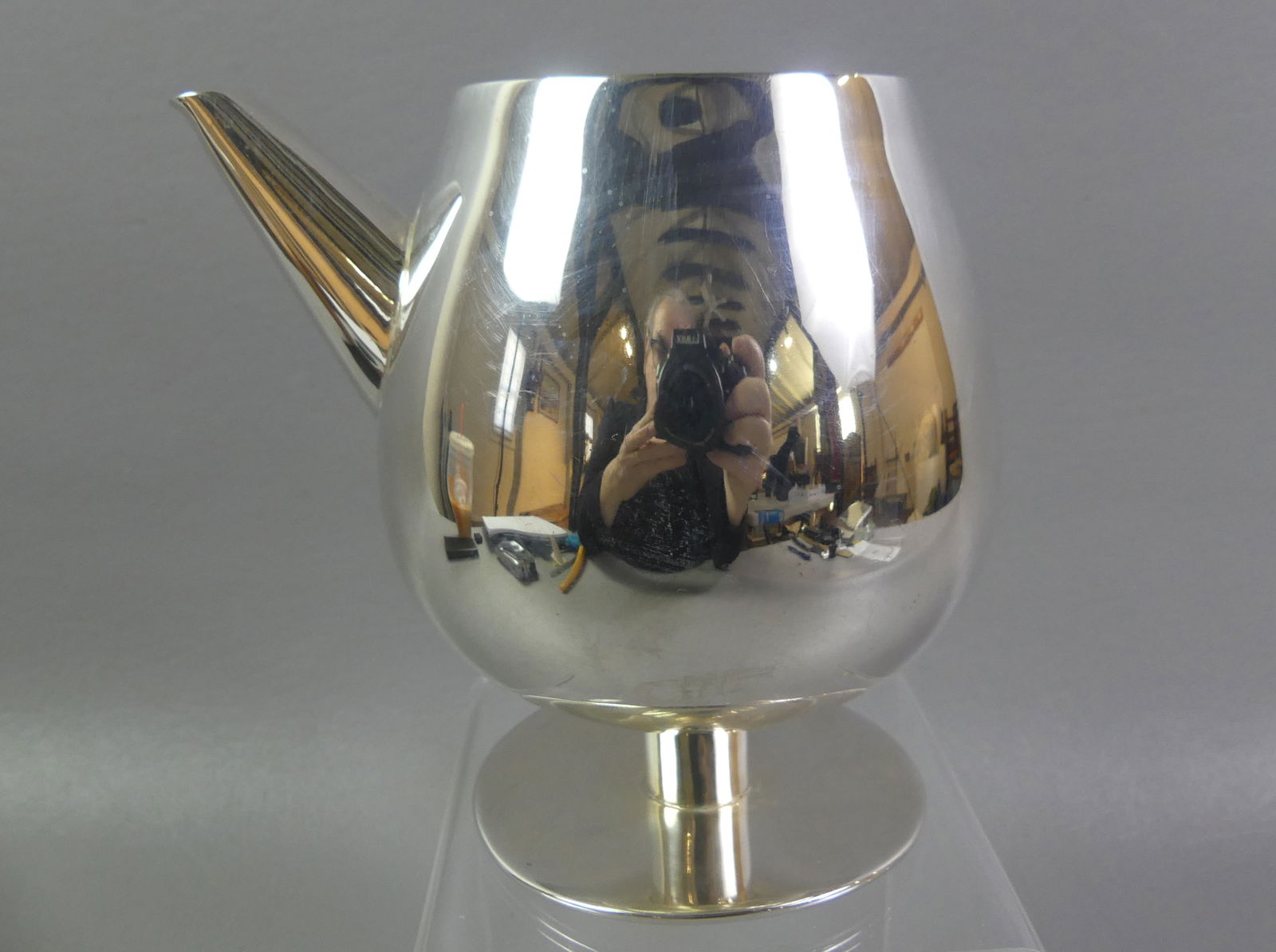 SPRATLING MEXICAN COCKTAIL SHAKER: Scarce sterling silver cocktail pitcher signed Spratling, Mexico. Circa 1950, 5 in high, weighs 14 ozt. VG condition, no monograms. NOTE: We can ship this item in-house.