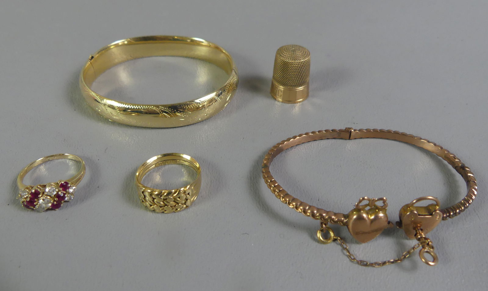 ASSORTED GOLD JEWELRY LOT (1 of 1)