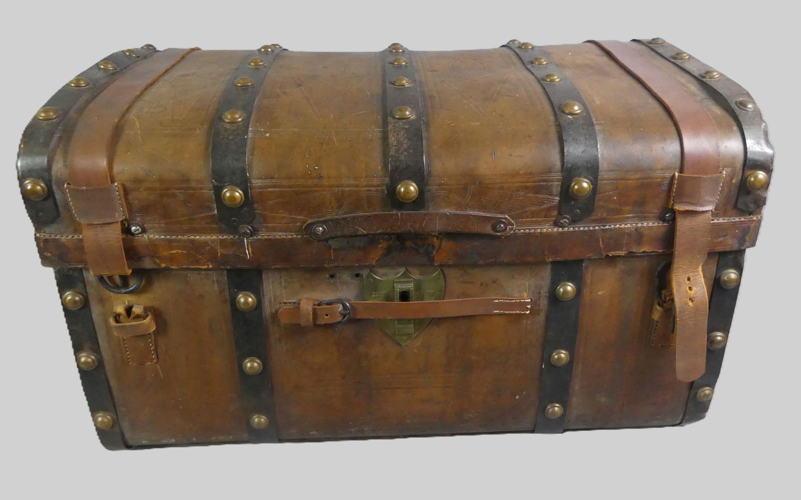 ANTIQUE STAGECOACH TRUNK - 9