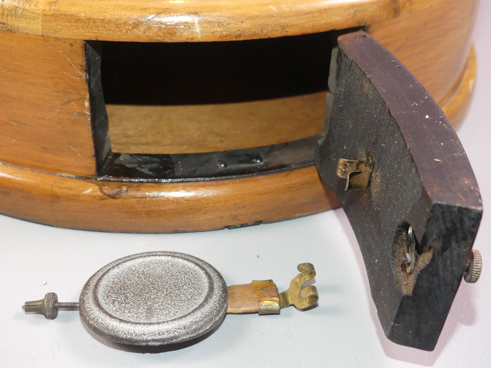 SETH THOMAS WALL CLOCK - 2