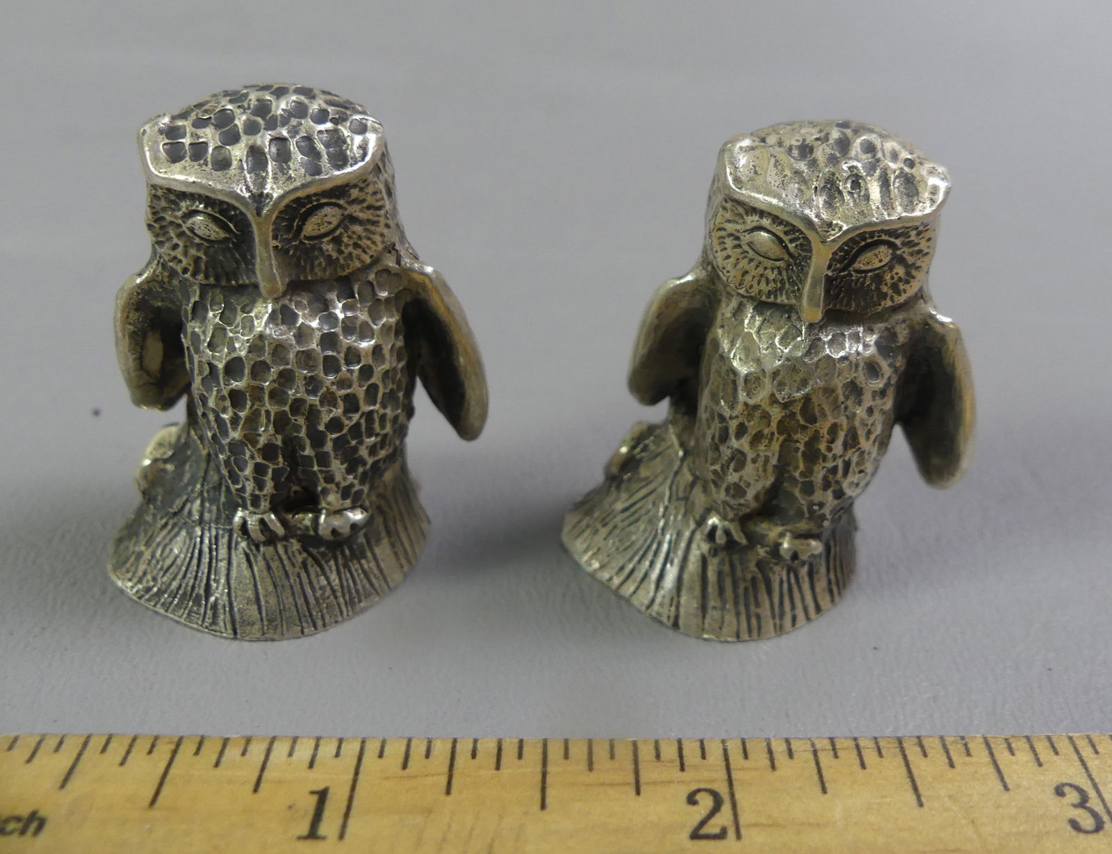 2 KIRK MINI OWL FIGURINES: Pair miniature sterling silver owl figurines by S. Kirk and Son from their ANIMAL SPIRITS collection. They are 1.75 x 1 inches and weigh 7.72 ozt total. NOTE: We can ship this item in-house.