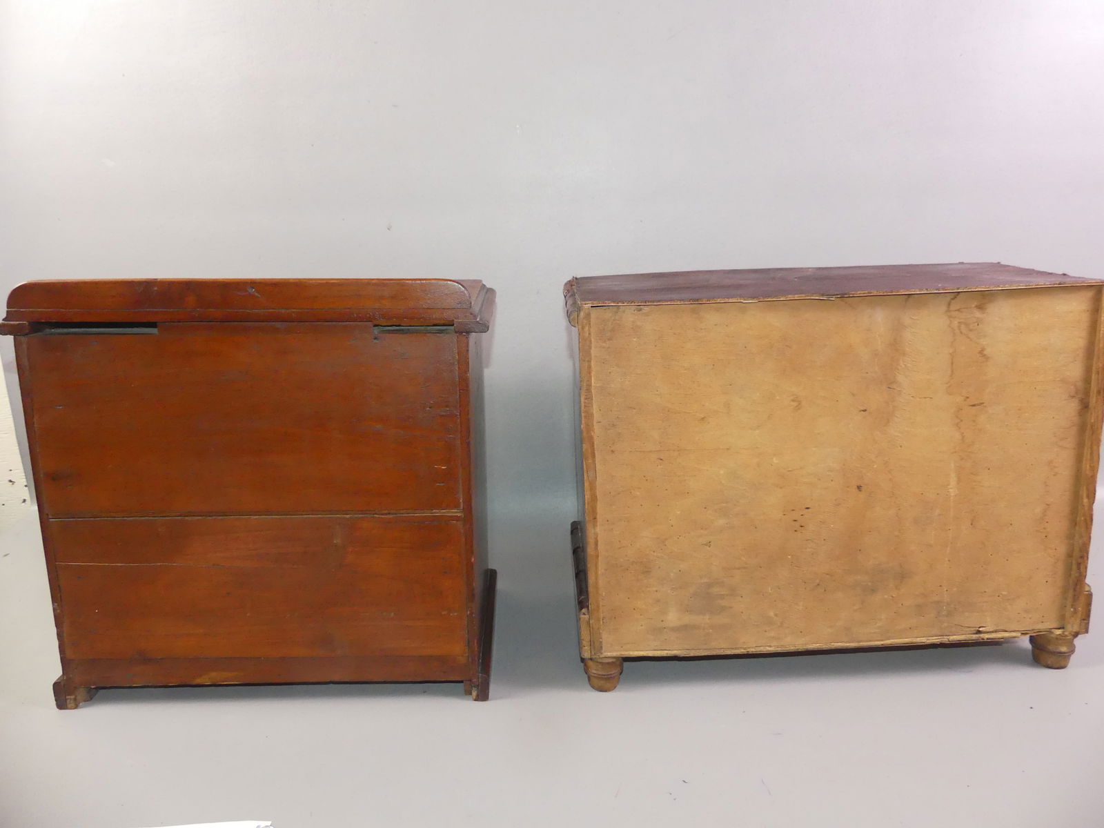 2 MINIATURE CHESTS - 3