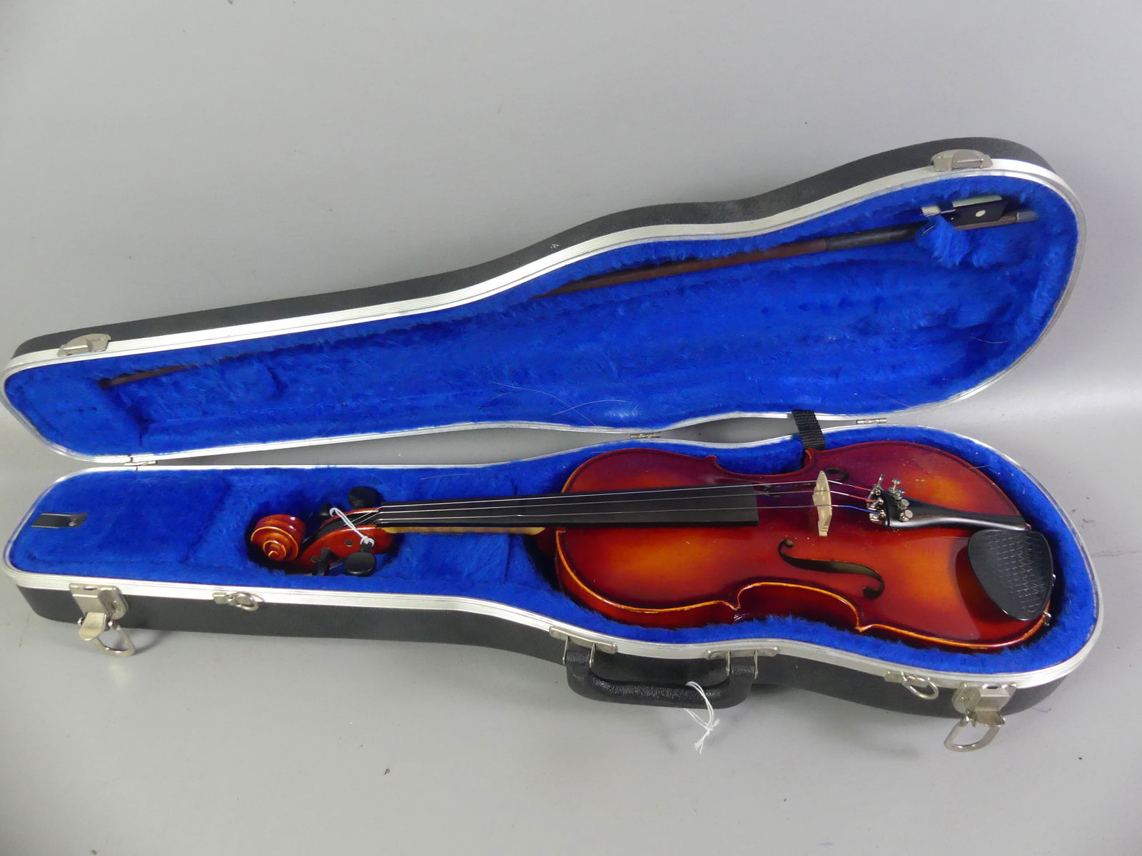 PFRETZSCHNER 1988 VIOLIN (1 of 3)