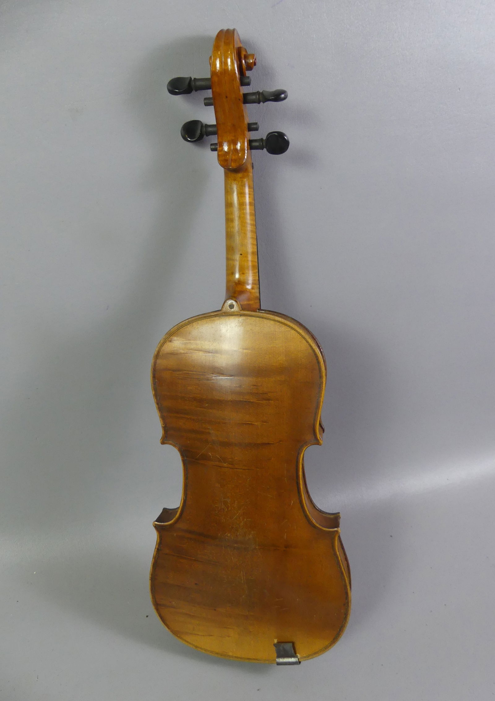 OLD VIOLIN - 3