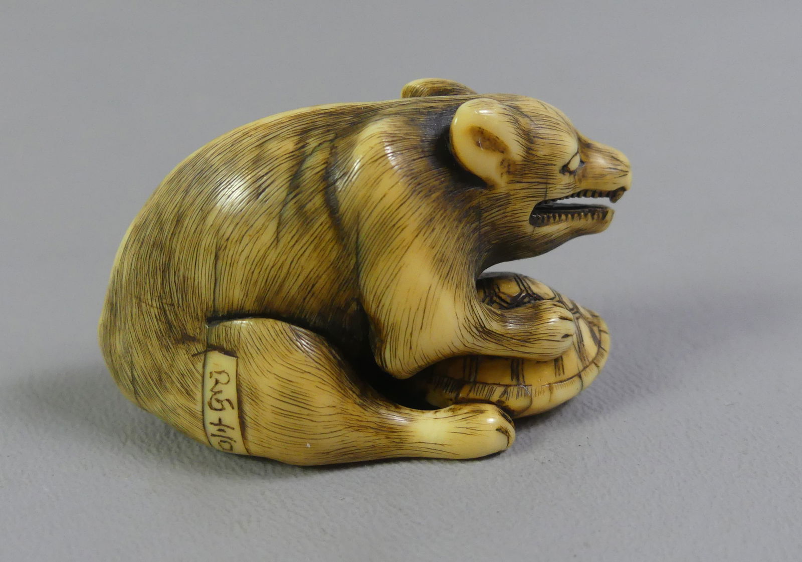 JAPANESE NETSUKE - POSSUM & TURTLE - 4