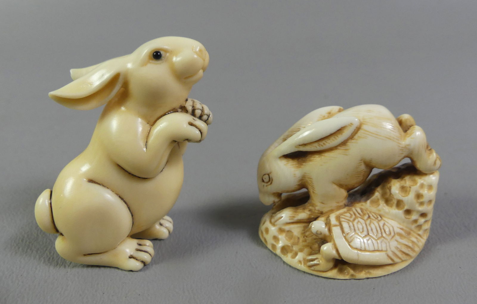 LOT 2 JAPANESE NETSUKES - RABBITS (1 of 4)