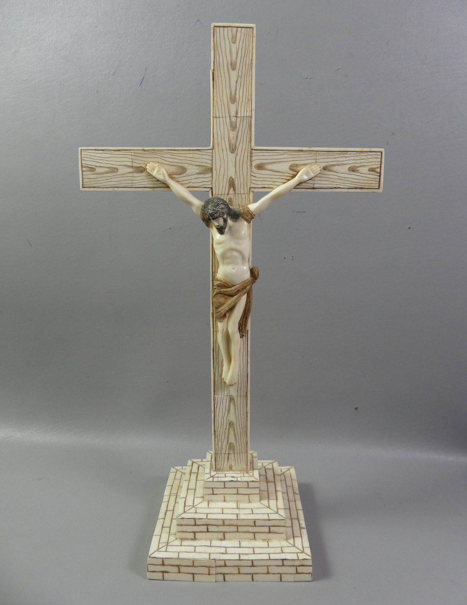 20 INCH CRUCIFIX WITH JESUS (1 of 3)