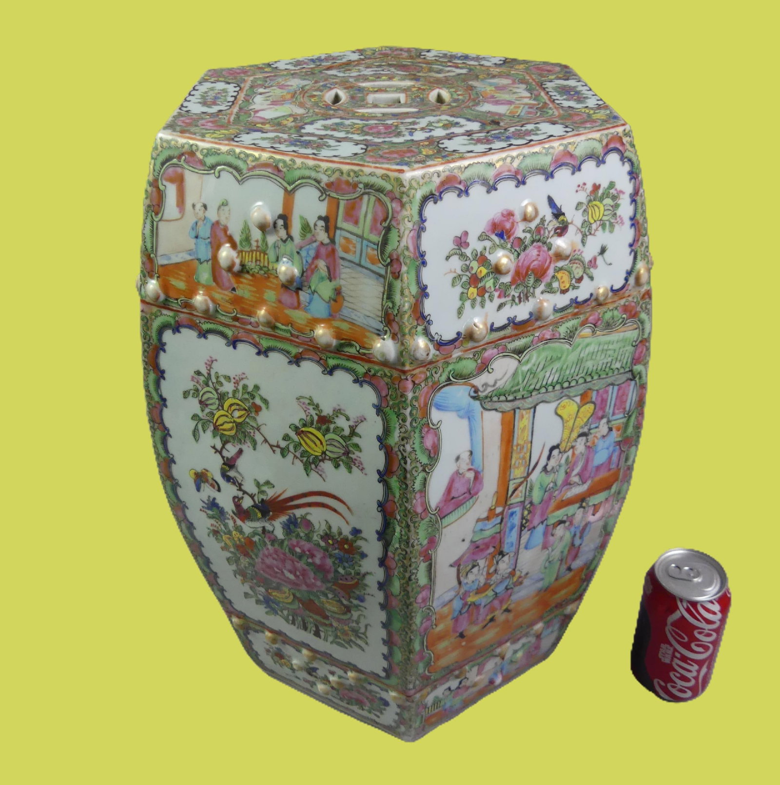CHINESE ROSE MEDALLION GARDEN SEAT: 19th century Chinese Rose Medallion garden seat or barrel with openwork sides. 18.5 in tall x 11.5 across top. Excellent condition. Note: We can ship this in-house.