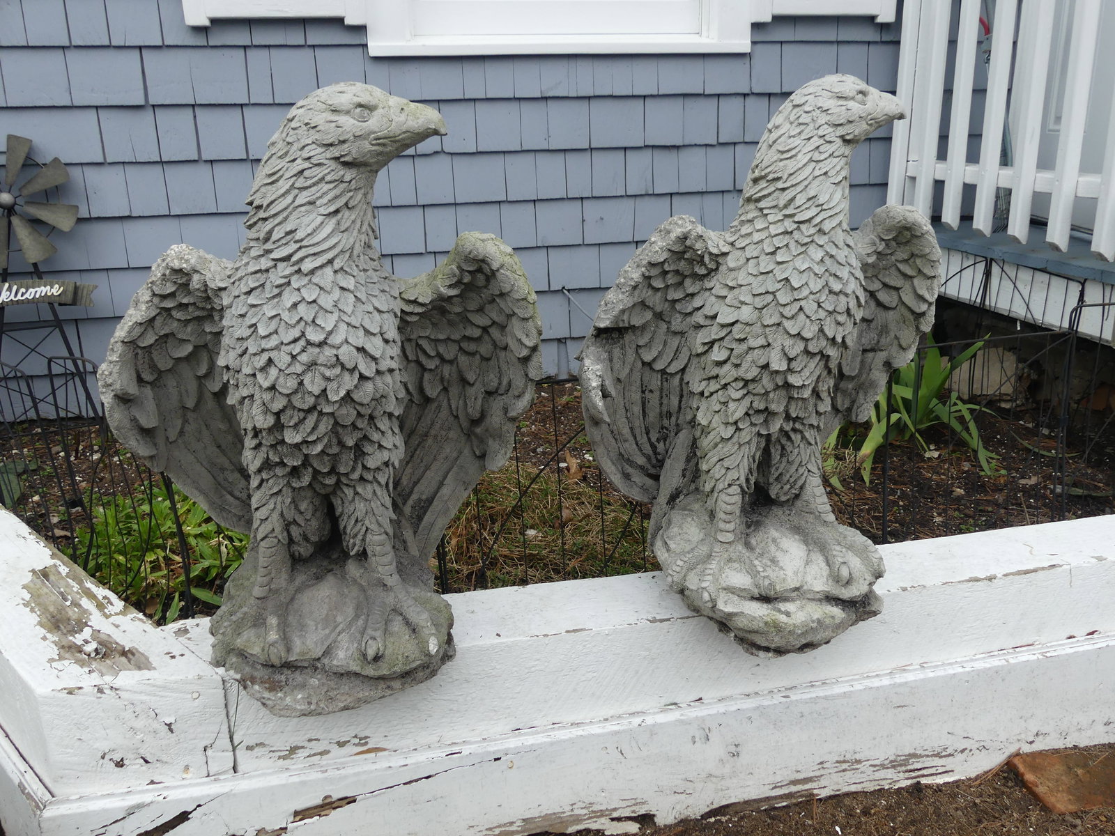 PAIR CONCRETE GARDEN EAGLES - 2