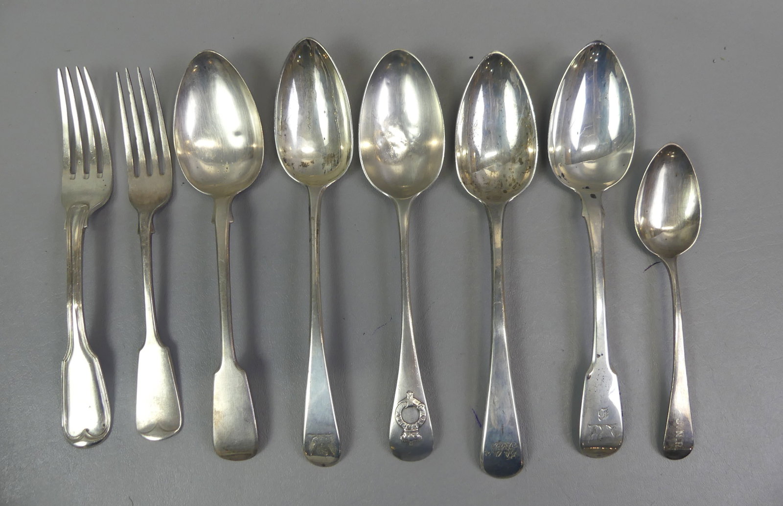 8 PCS ANTIQUE ENGLISH STERLING FLATWARE (1 of 2)