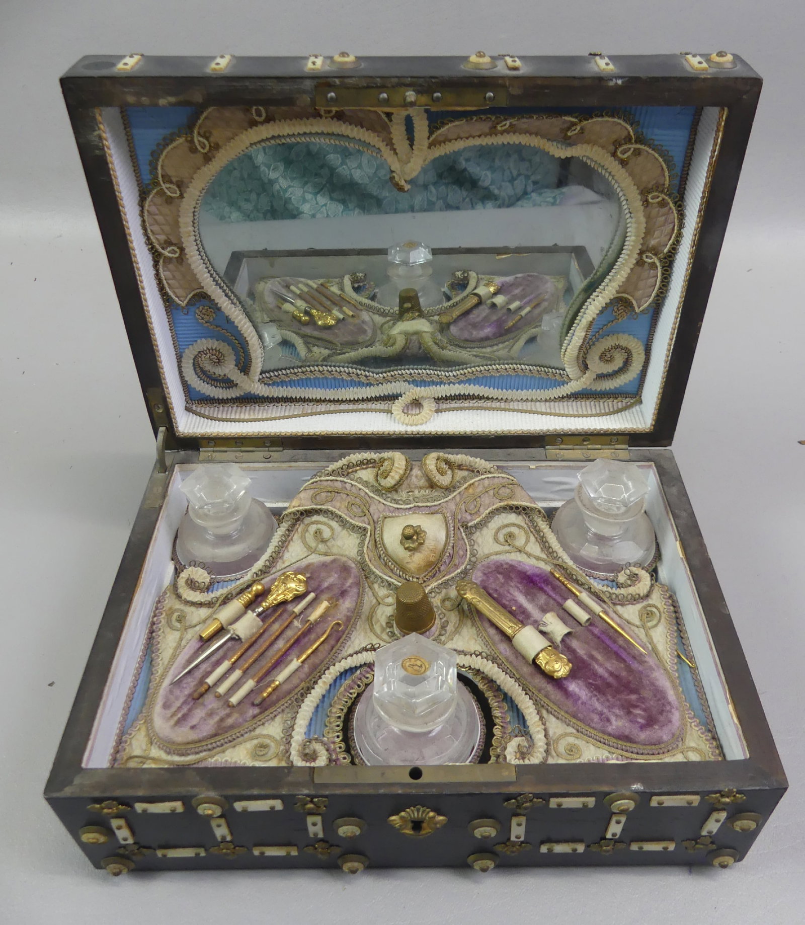 ROCOCO VICTORIAN DRESSER BOX W/IMPLEMENTS (1 of 5)