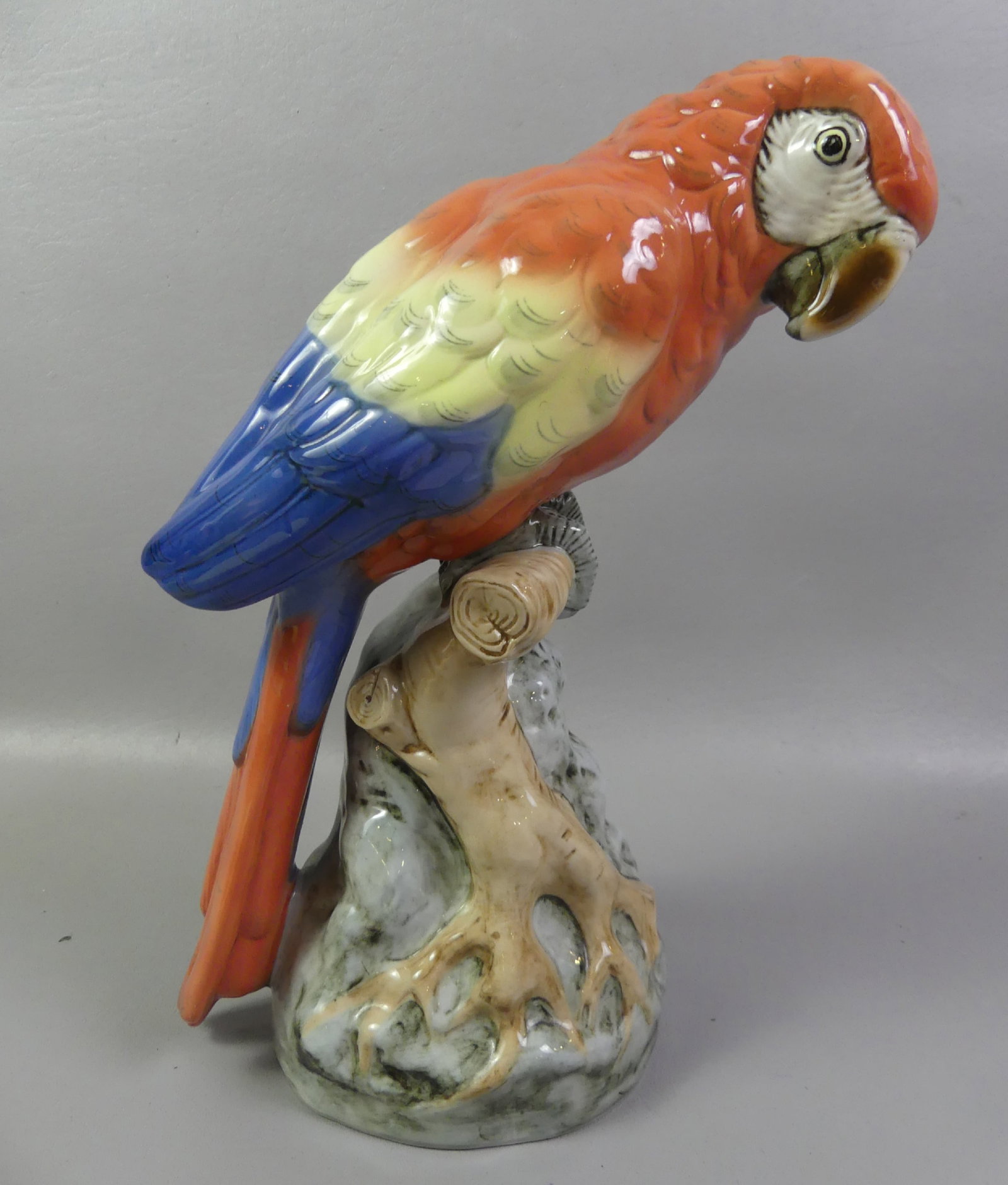 ROYAL DUX PARROT FIGURINE: Large Royal Dux of Bohemia hand painted porcelain figurine of a parrot #24500. 13 in tall. Fine condition.