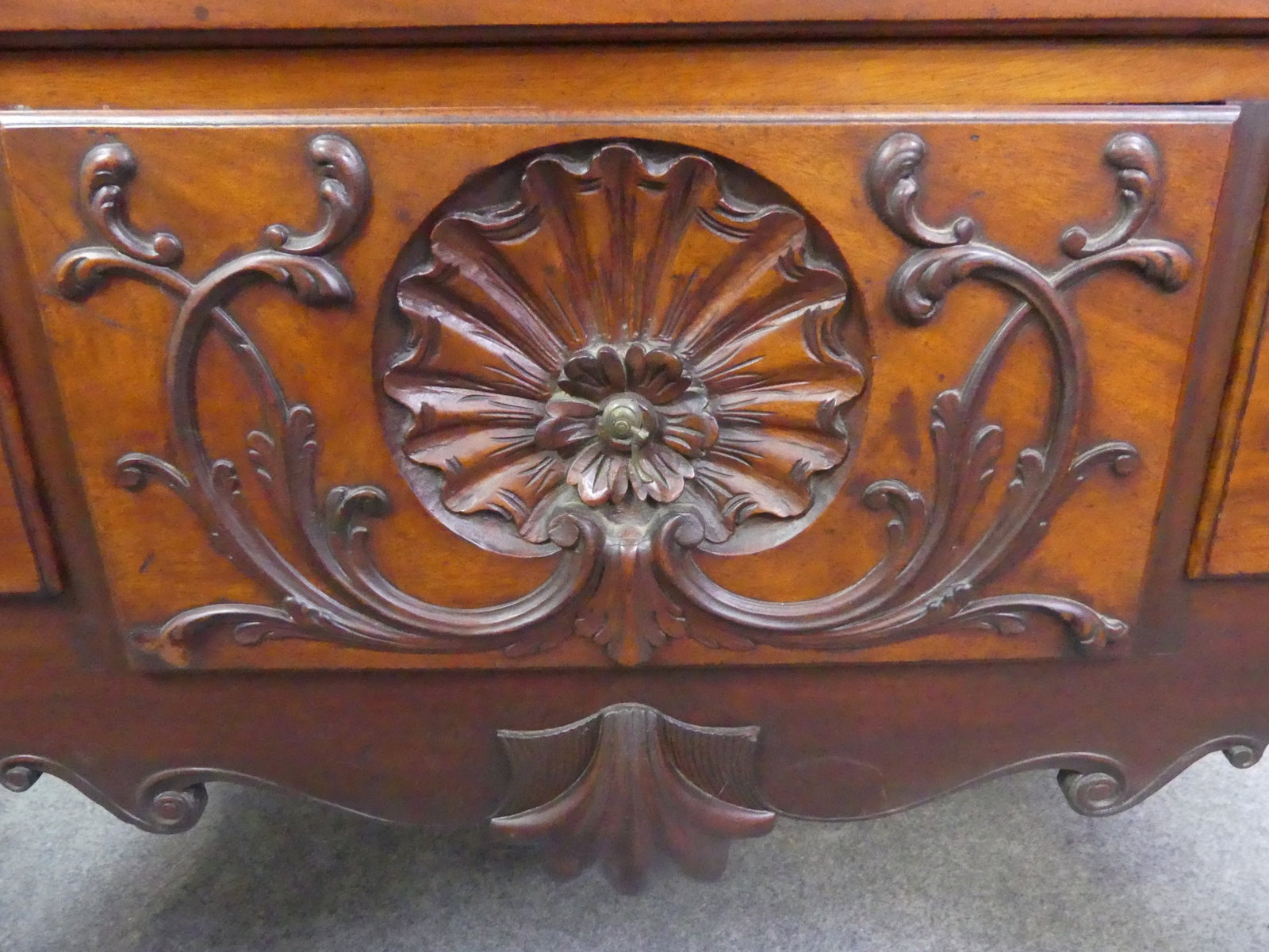 PERIOD PHILADELPHIA CHIPPENDALE LOWBOY - 2