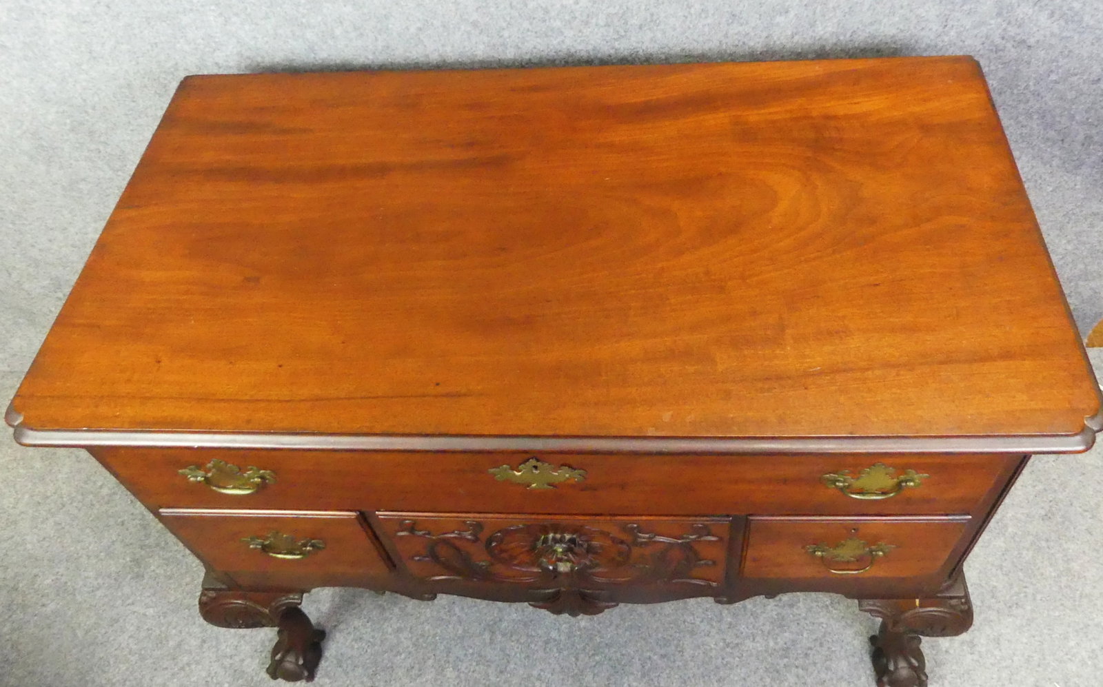 PERIOD PHILADELPHIA CHIPPENDALE LOWBOY - 3