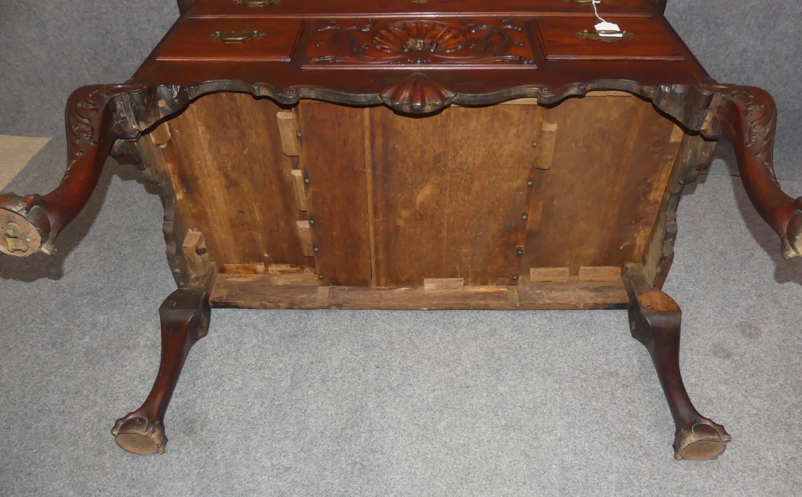 PERIOD PHILADELPHIA CHIPPENDALE LOWBOY - 4