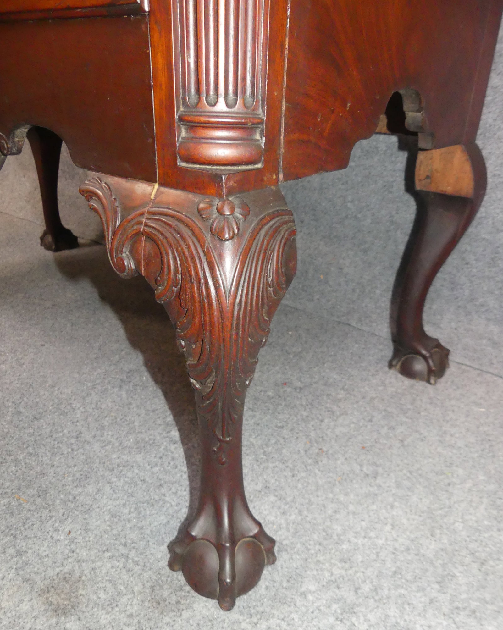 PERIOD PHILADELPHIA CHIPPENDALE LOWBOY - 5