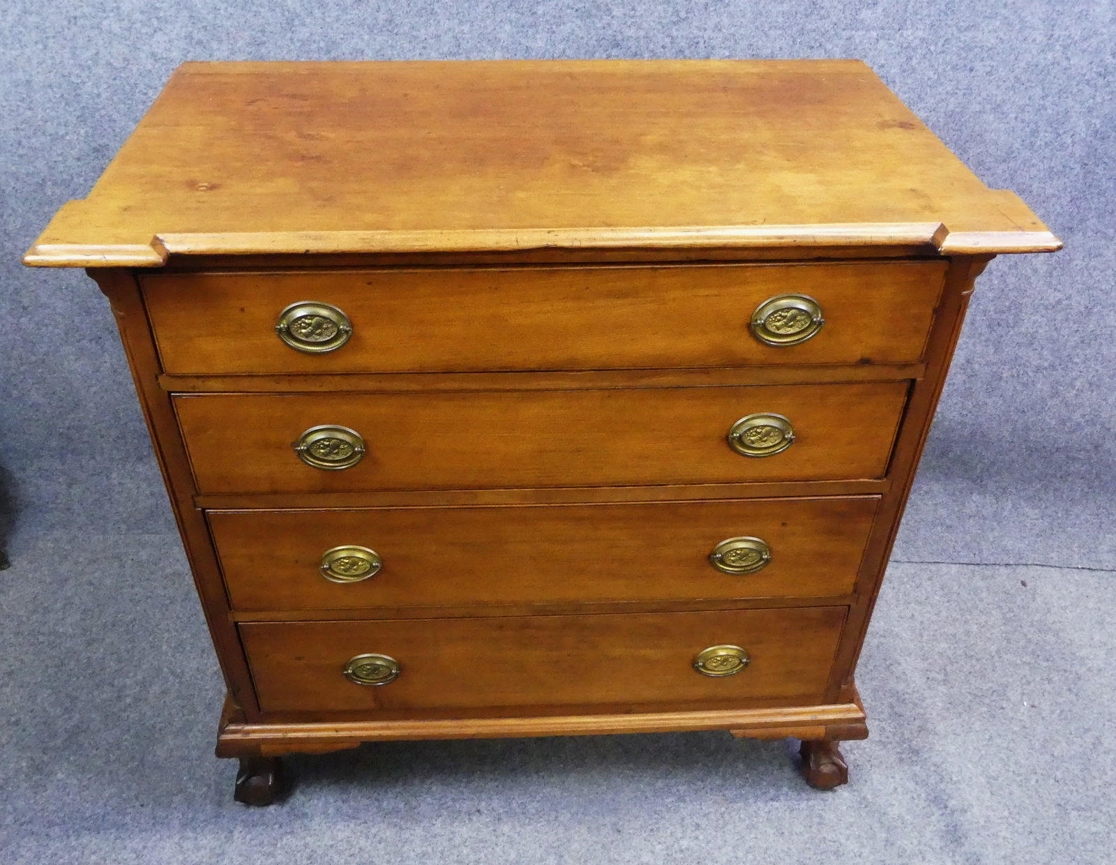 PERIOD CT. VALLEY CHIPPENDALE CHEST (1 of 9)