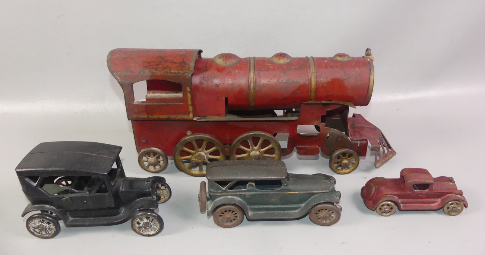 3 ANTIQUE IRON TOYS & TIN TRAIN (1 of 3)