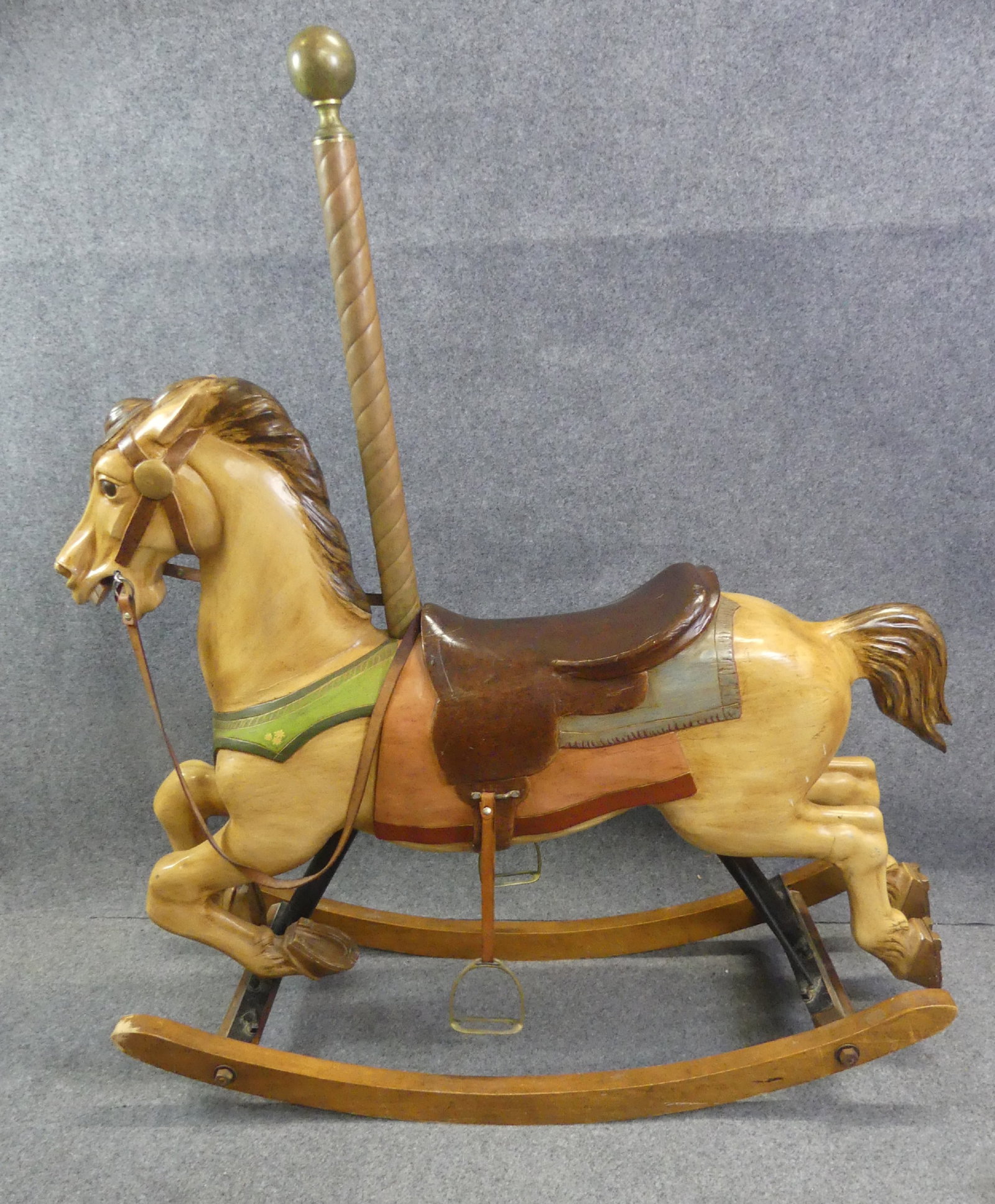 VINTAGE METAL CAROUSEL HORSE (1 of 4)