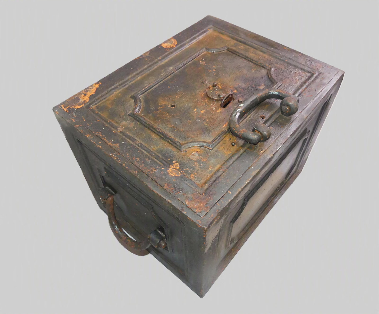 ANTIQUE IRON SHIP'S SAFE: 19th century heavy iron ship's safe or lock box. 15 x 12 x 12 inches, weighs 92 lbs. As found with surface rust and interior lock that is frozen with key inside.