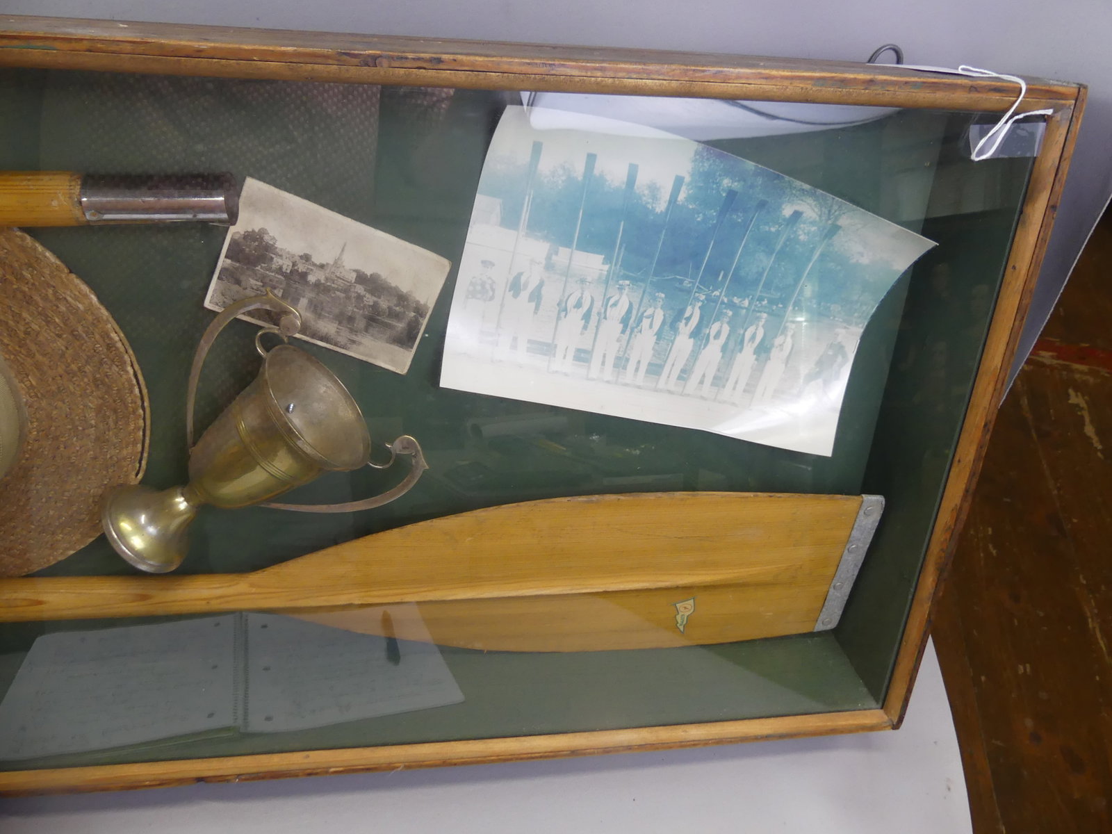 5 FT. SCULLING ITEMS IN SHADOWBOX - 3