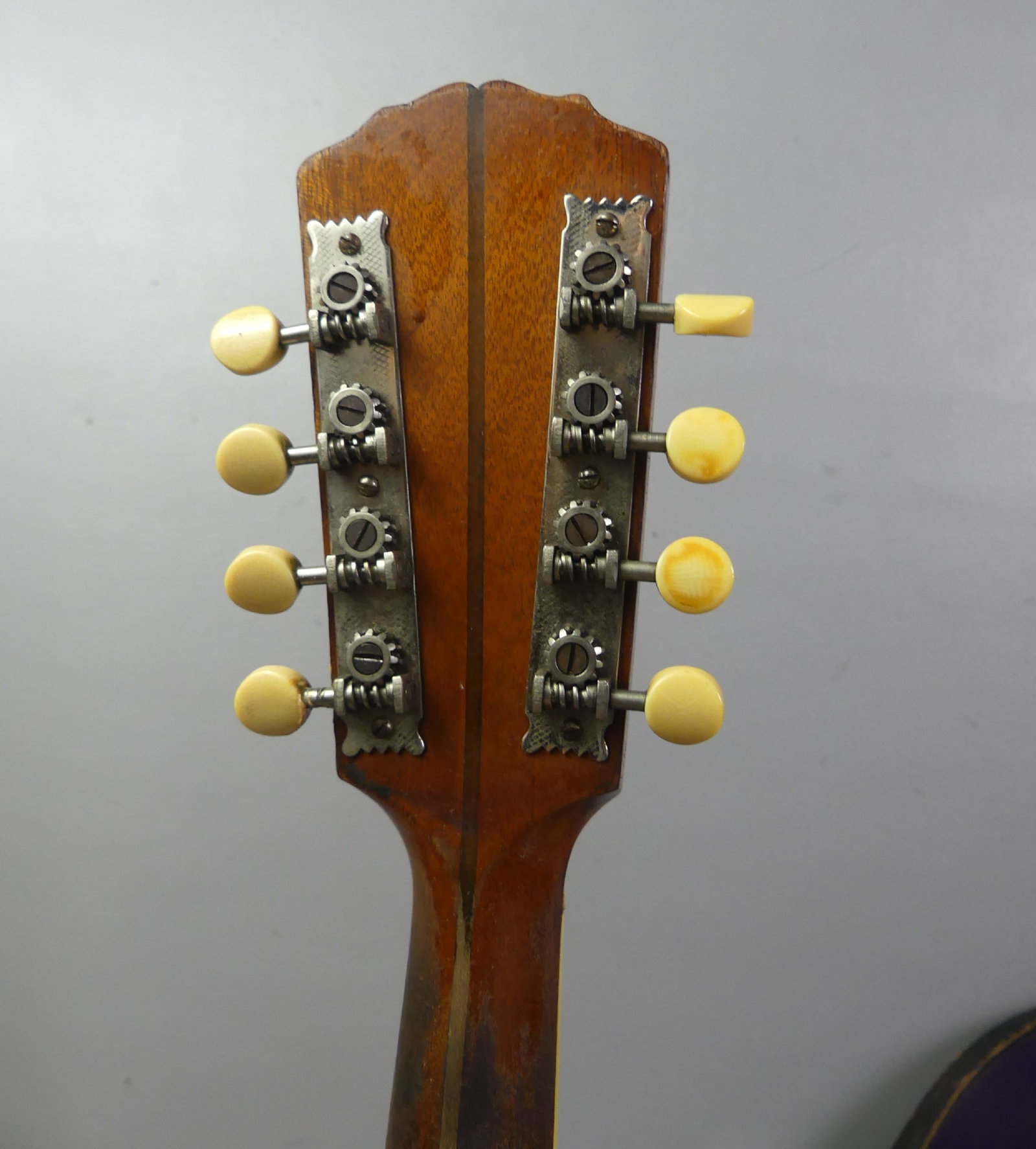 GIBSON ANTIQUE MANDOLIN - 7