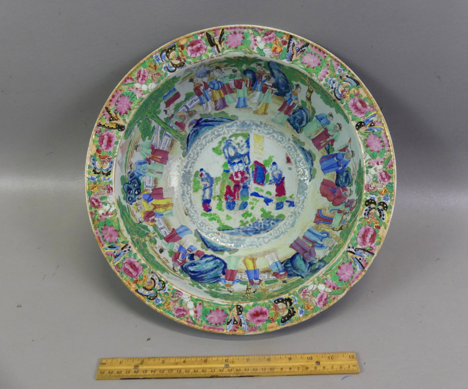 CHINESE EXPORT ROSE MANDARIN BASIN BOWL (1 of 3)