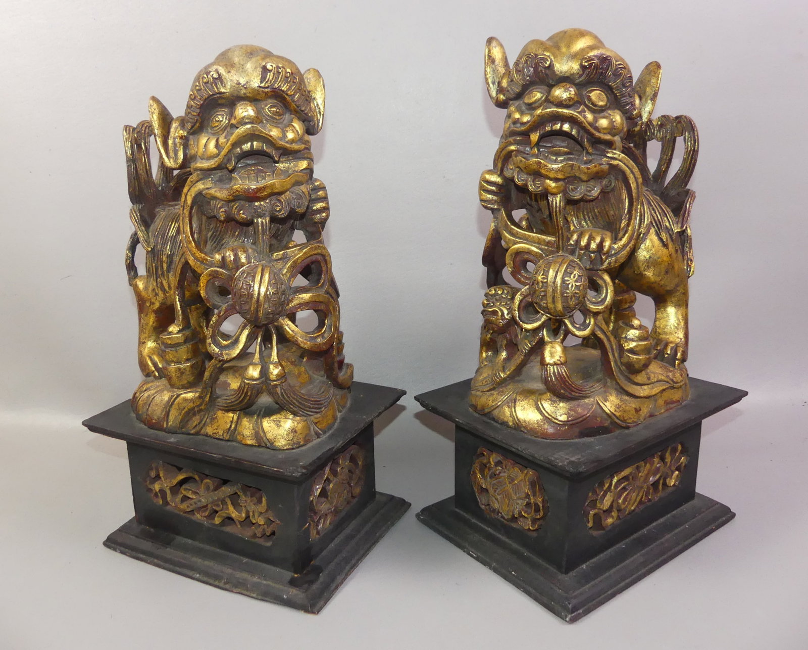 PAIR 17 IN CARVED WOOD CHINESE FOO LIONS (1 of 5)