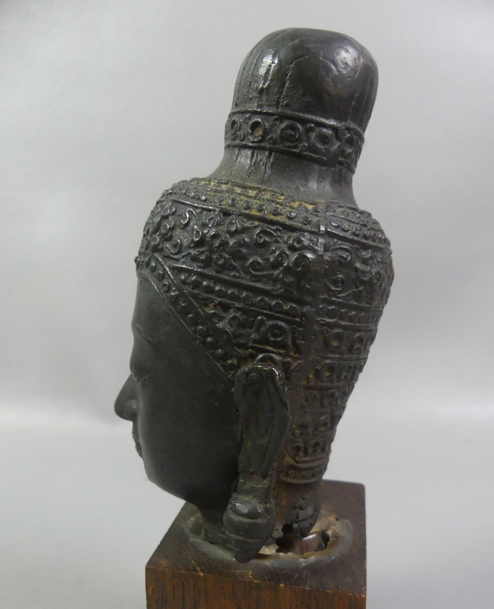 THAI BRONZE BUDDHA HEAD - 2
