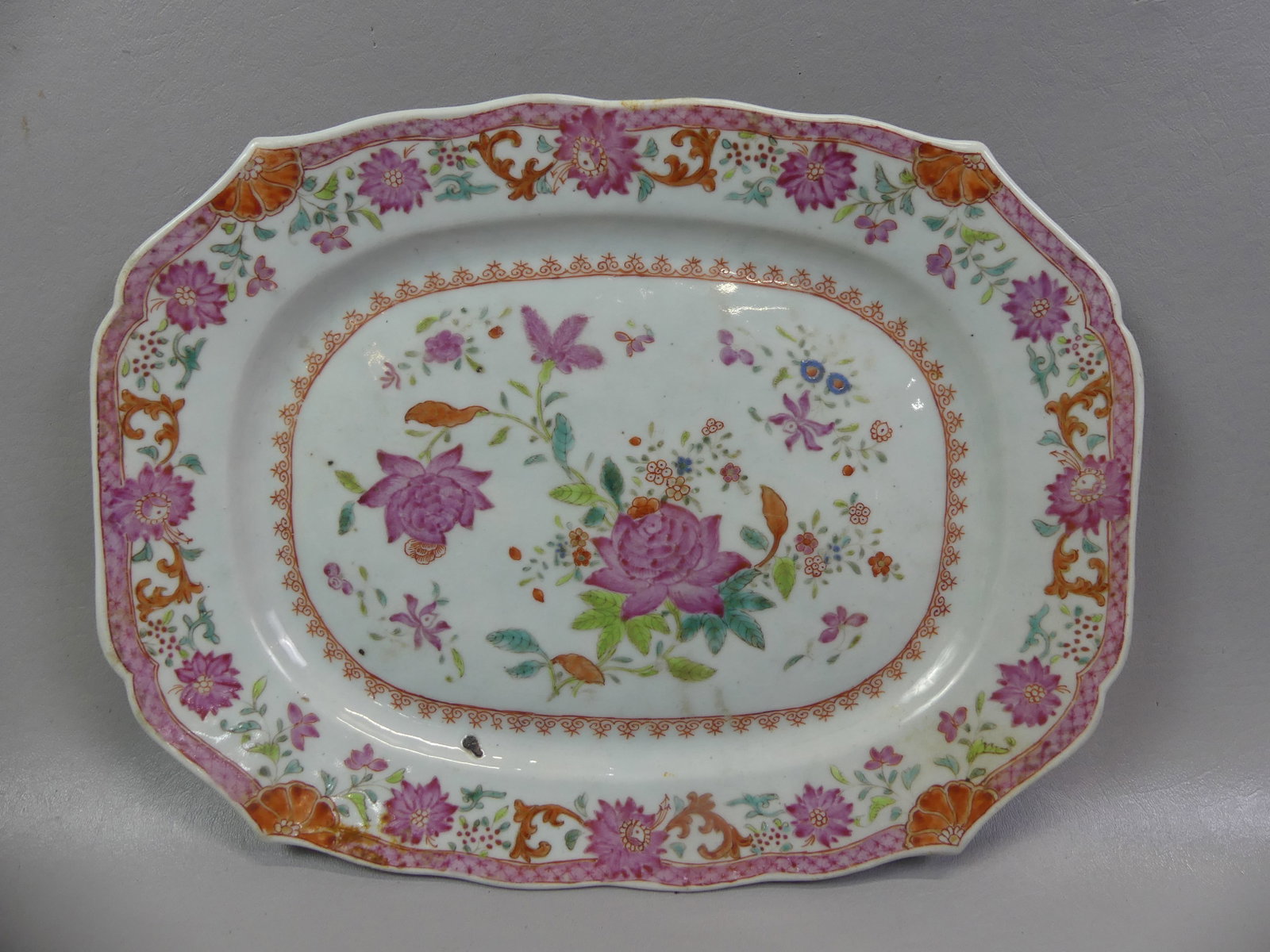 CHINESE QIANLONG FAMILLE ROSE PLATTER (1 of 4)