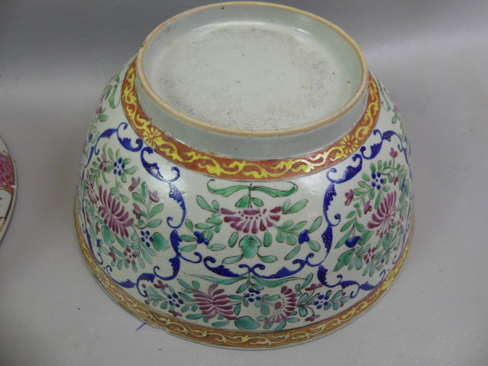 10 DAMAGED QIANLONG CERAMIC ITEMS - 4